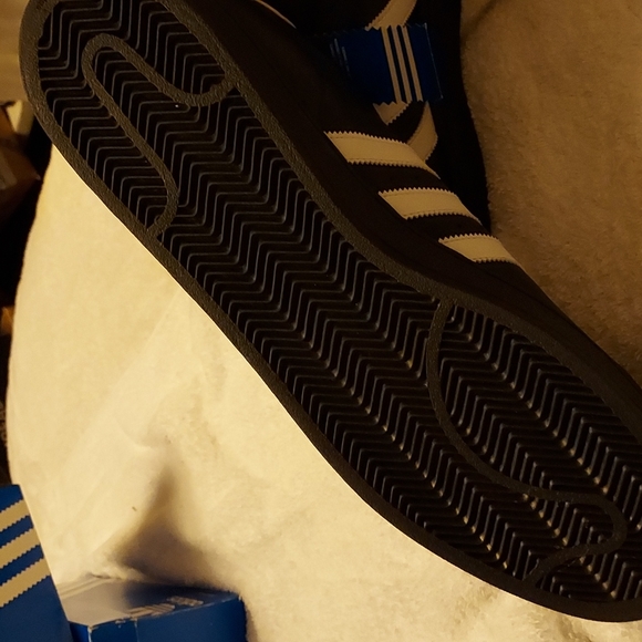 Adidas black and white men's new size 20 - Picture 6 of 7